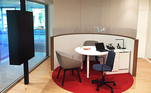 Bureau « bulle » de rencontre avec un conseiller