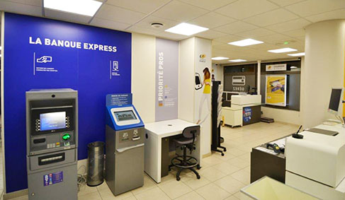 Espace automates en libre-service La Poste et La Banque Postale