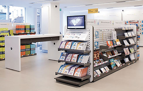 La Poste rayonnages libre-service