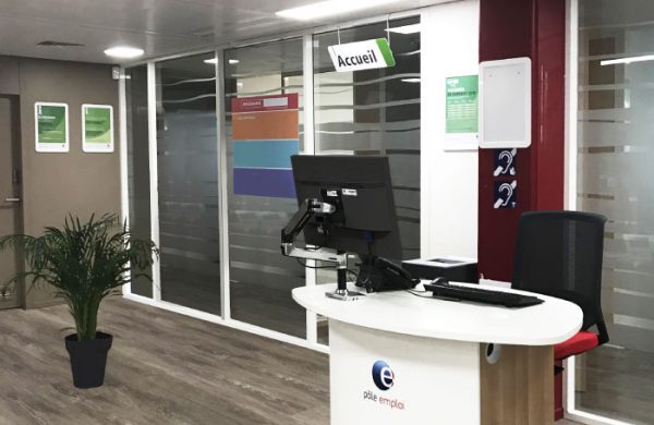 Mobilier d'accueil Pole Emploi