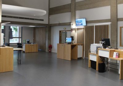 Mobiliers d’accueil sur mesure pour la CNAM