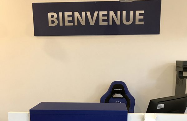 Mobilier de communication Top Garage