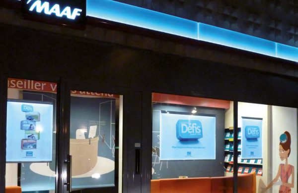 Porte-affiche LED de vitrine - MAAF