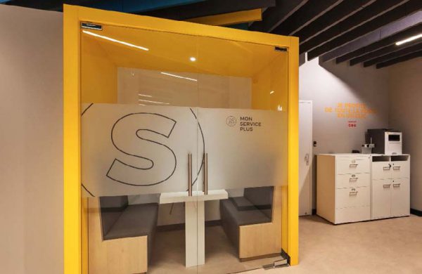 Signalétique pvc sérigraphie et vitrophanie