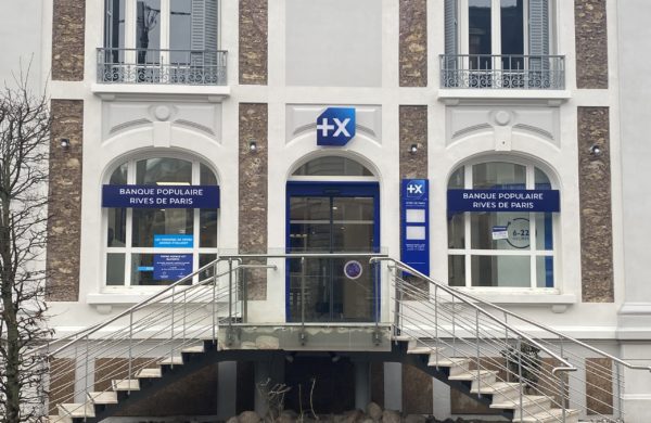 enseigne banque populaire